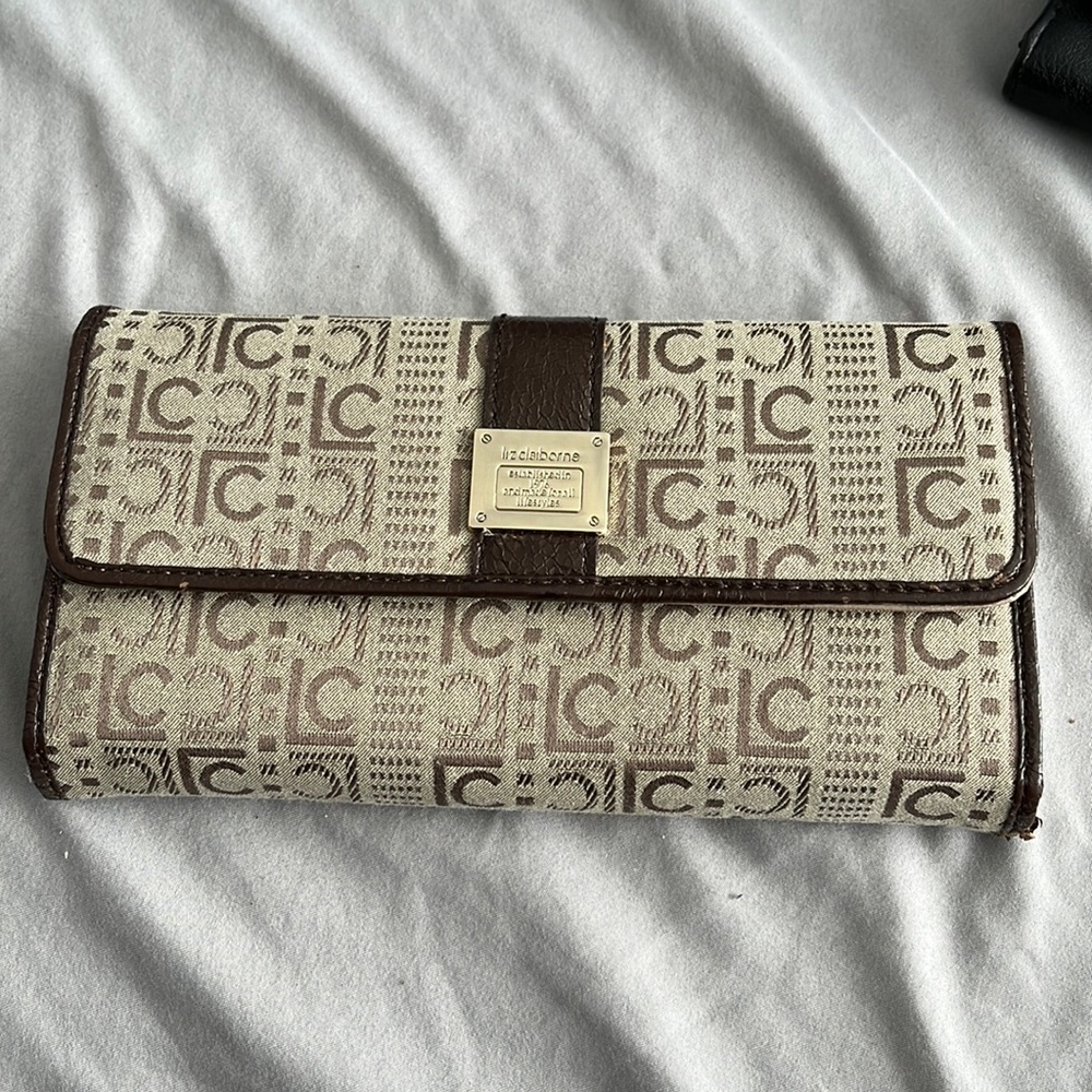 Liz Claiborne clutch/wallet